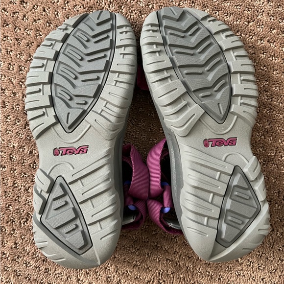 Teva Women’s Hurricane XLT Dark Purple size 8 - Picture 3 of 5